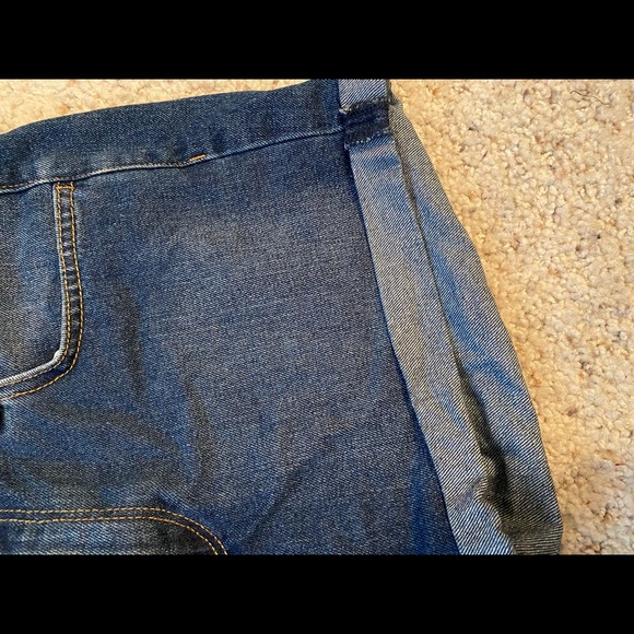 H&M Dark Wash Denim Shorts - Picture 4 of 6